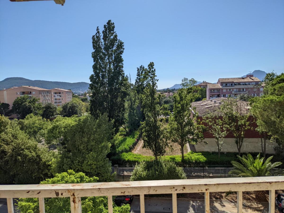 Superbe T2 Proche Des Plages Et Des Commerces Hyères