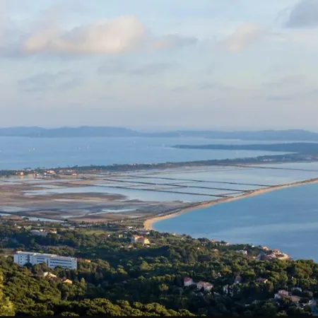 Superbe T2 Proche Des Plages Et Des Commerces Hyeres Exterior photo